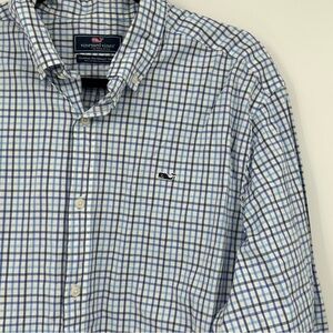 Vineyard Vines plaid long sleeve button up. Blue size XL H0017